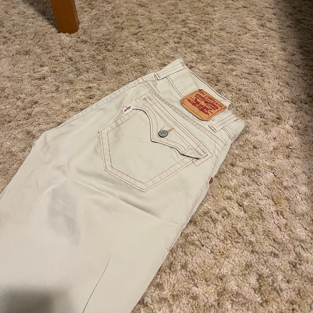 Lowrise size 8 flare/boot, cut Levi’s vintage cream, colored pants